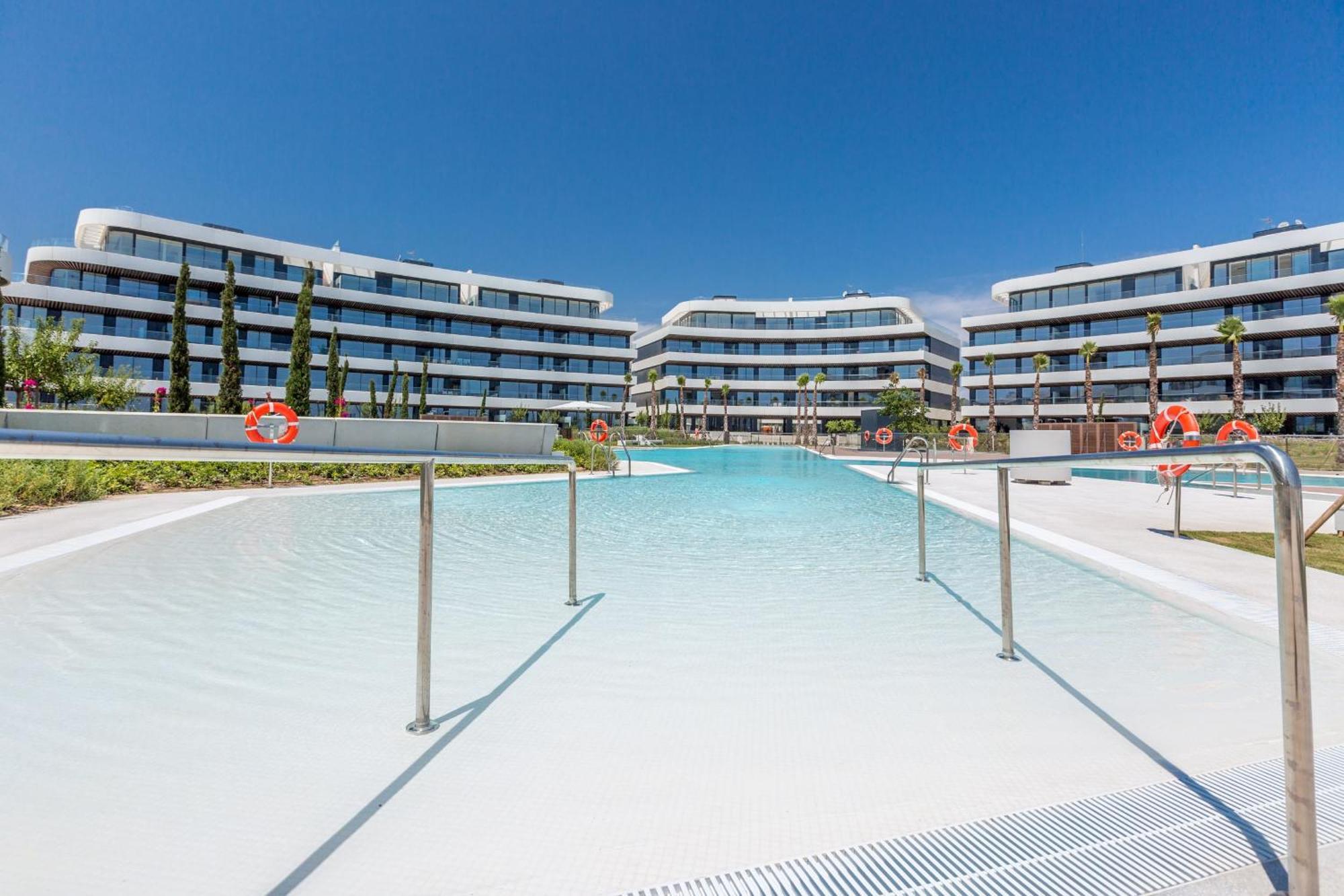 Vivi Homes - Sana Pool, Sauna, Gym & *